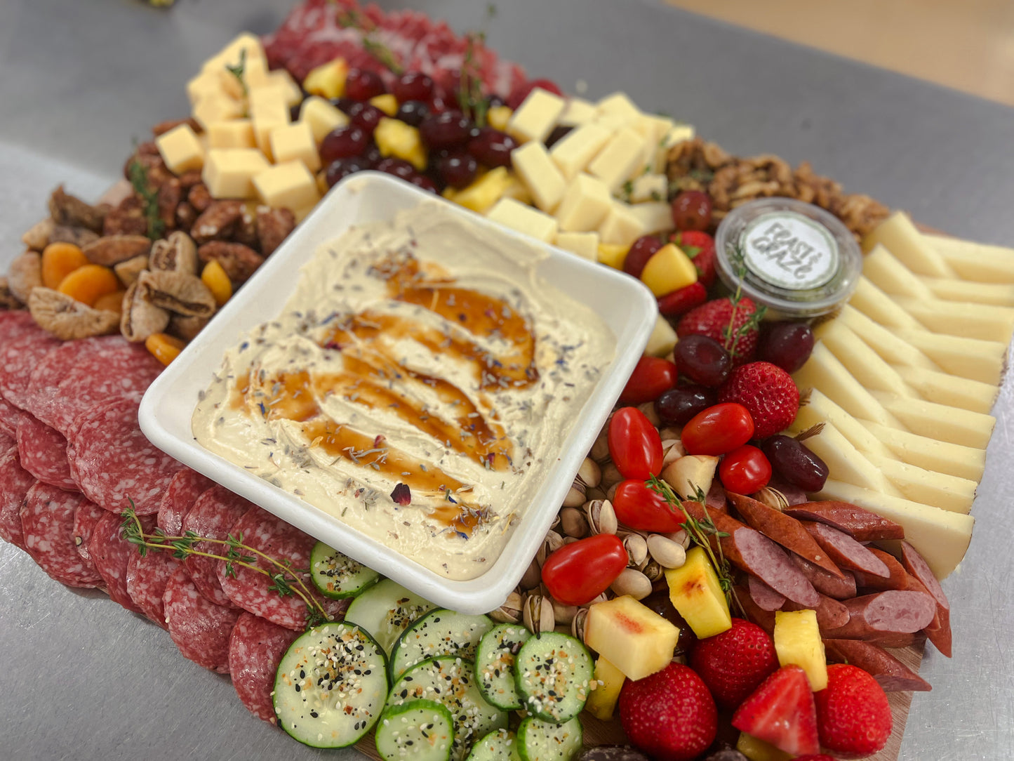 The Signature Platter (feeds up to 30)