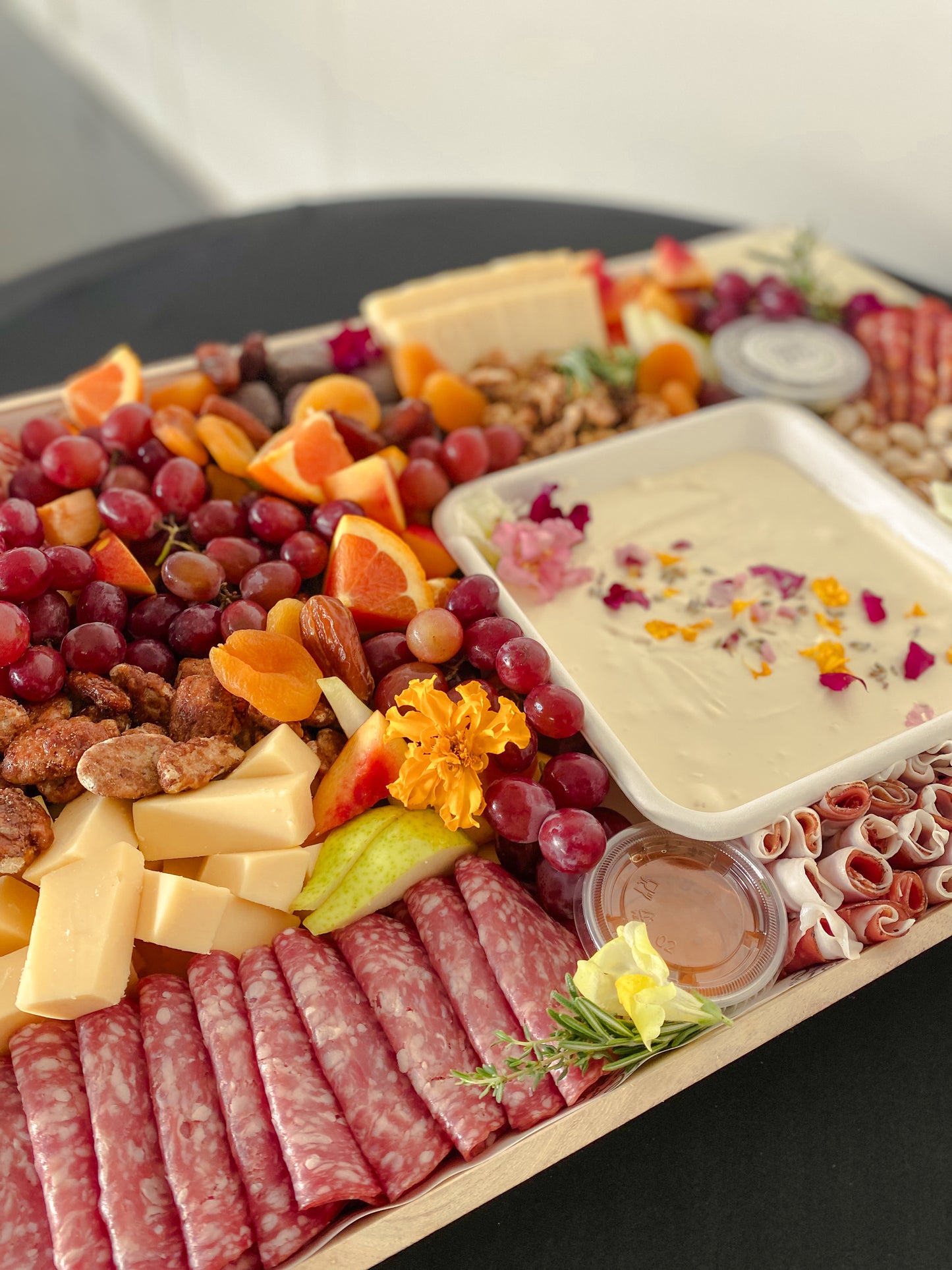 The Signature Platter (feeds up to 25)
